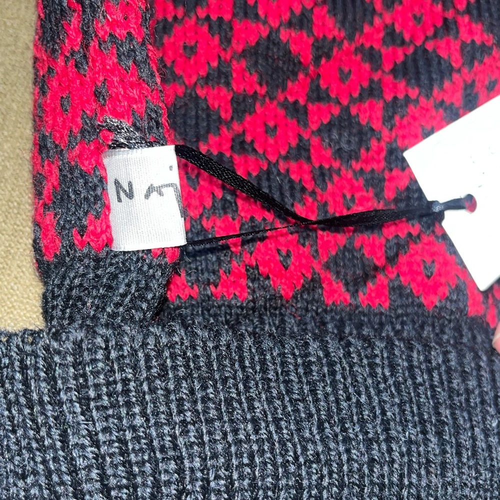 New tags Wool Nordic Knit Tall Hat Cap from Estonian Lions Viira Red Black - Picture 7 of 7